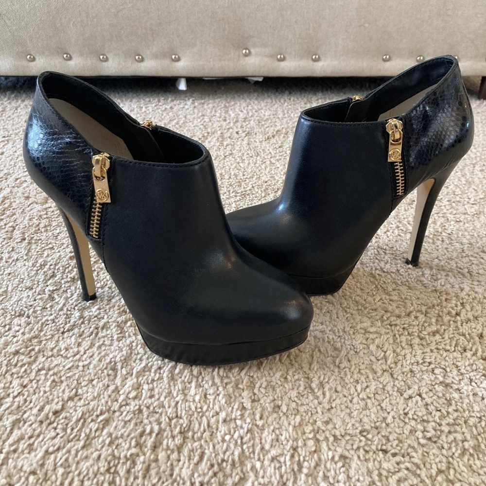 MK Michael Kors Booties